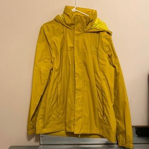 Men's the north face lightly lined yellow rain coat